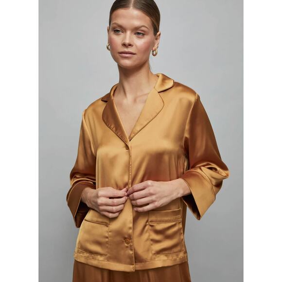 (M) NWT $198 CARBON38 Satin Short Sleeve Resort Top Gold size Medium - Picture 1 of 8